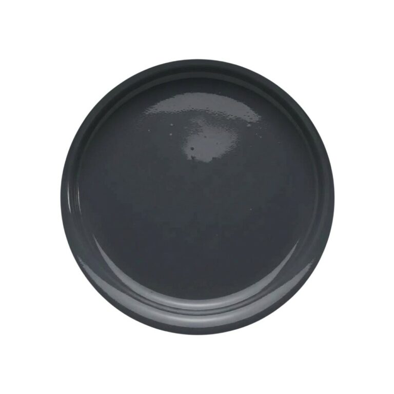 Pelēks (RAL 7015, Slate Grey) ar otu vai rullīti klājams gelkouts Crystic GT-600 (Scott Bader) uz balta fona