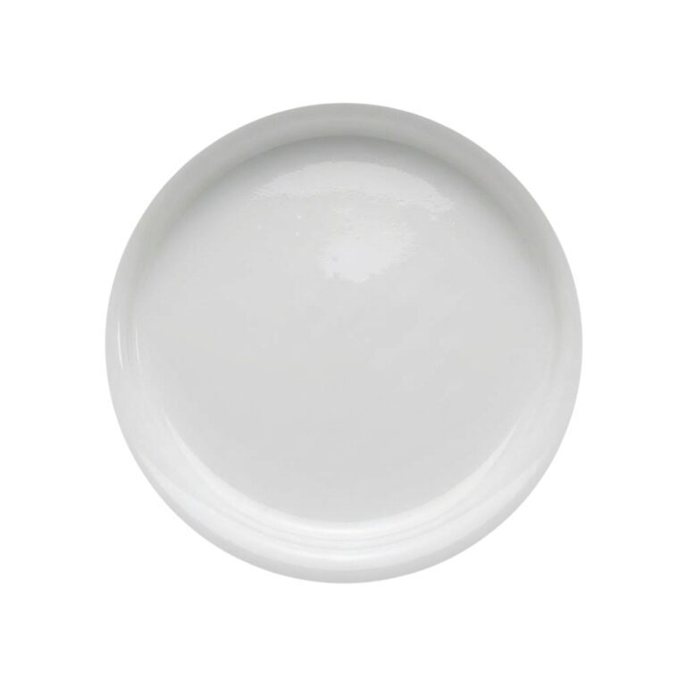 Balts izoftālskābes poliestera gelkouts Crystic GC 65PA 337 (Scott Bader) uz balta fona